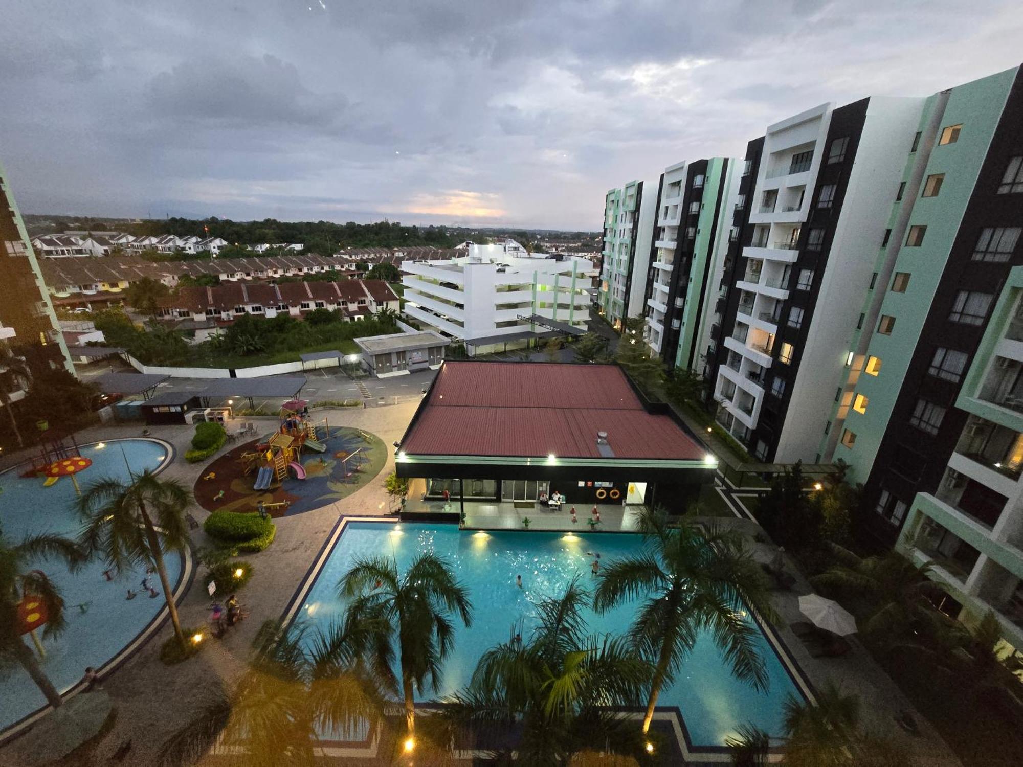 Aparthotel Manhattan - Jalan Pasir Puteh -