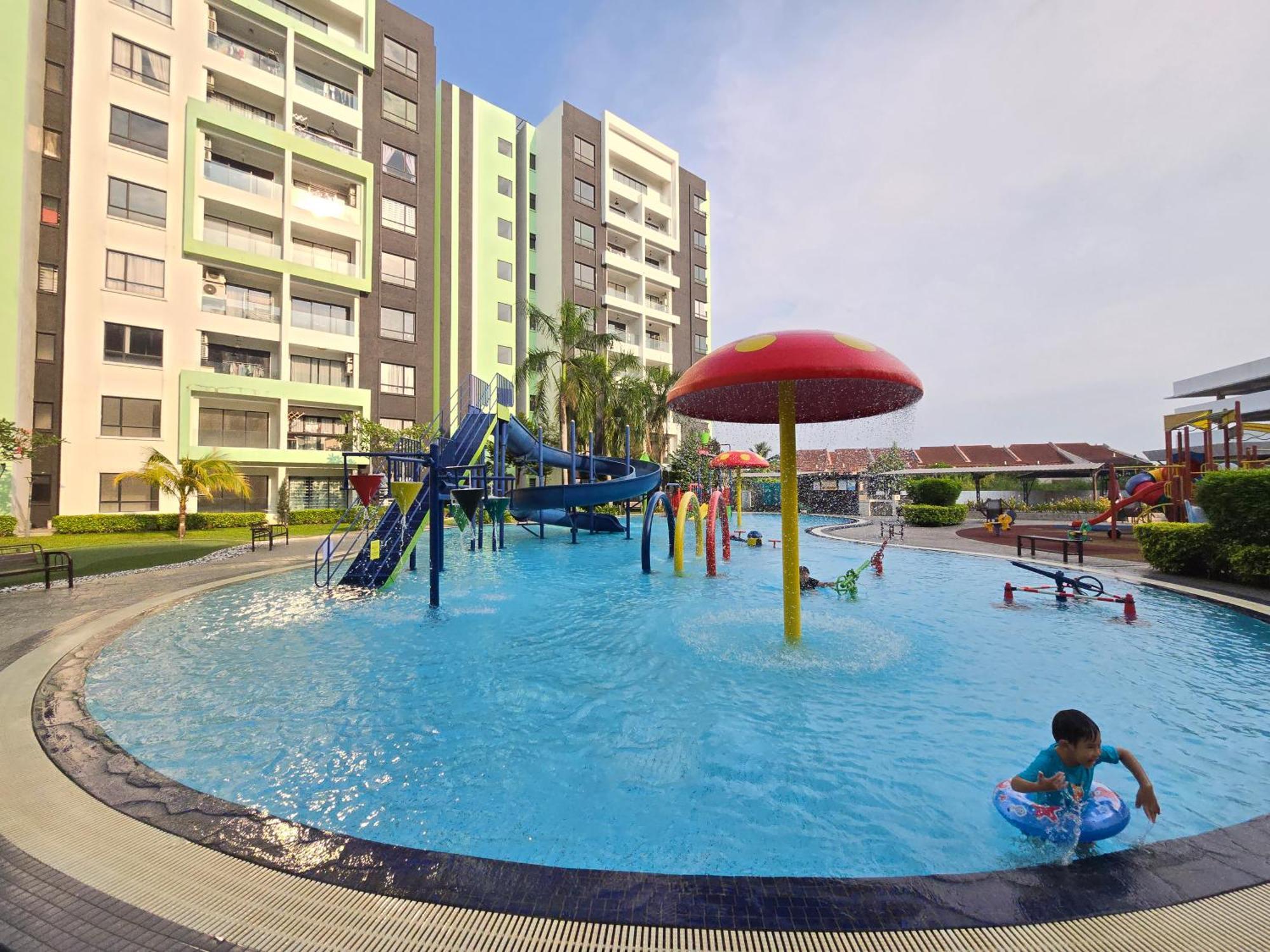 Aparthotel Manhattan - Jalan Pasir Puteh - *
