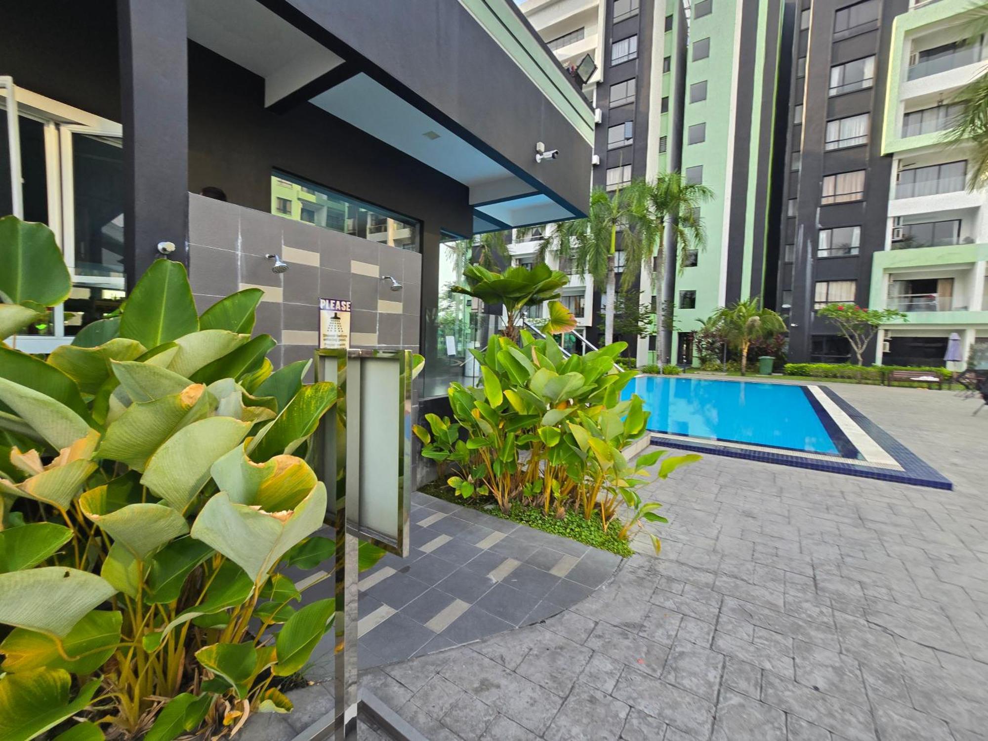 Aparthotel Manhattan - Jalan Pasir Puteh - *