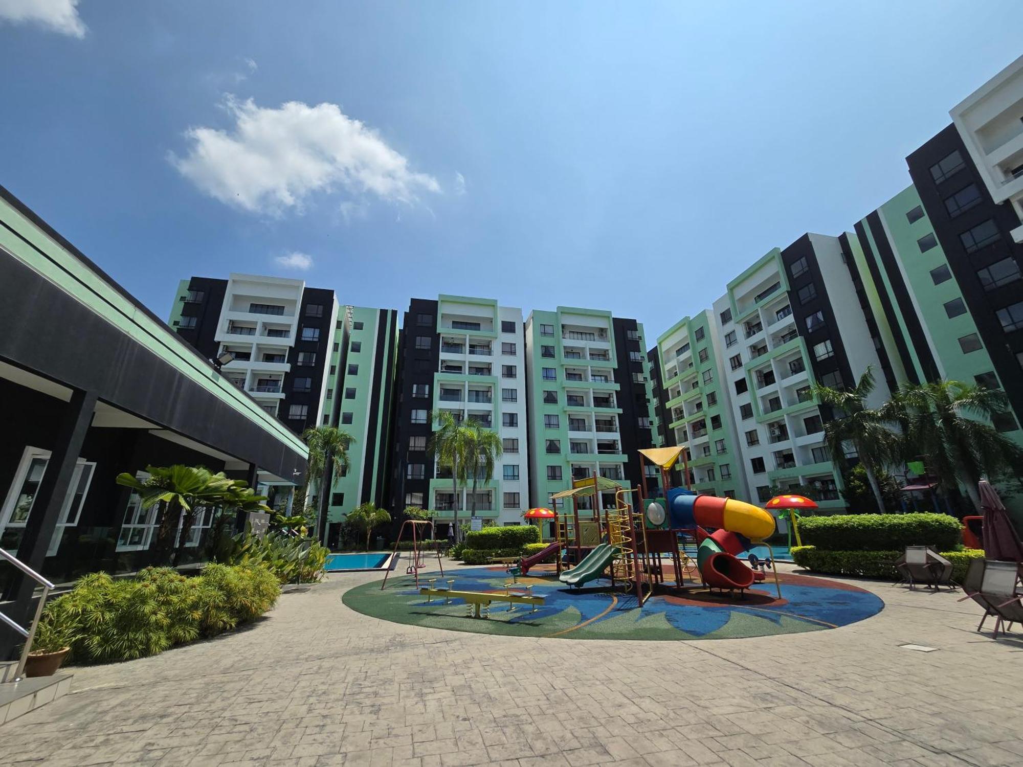 Manhattan - Jalan Pasir Puteh - *
