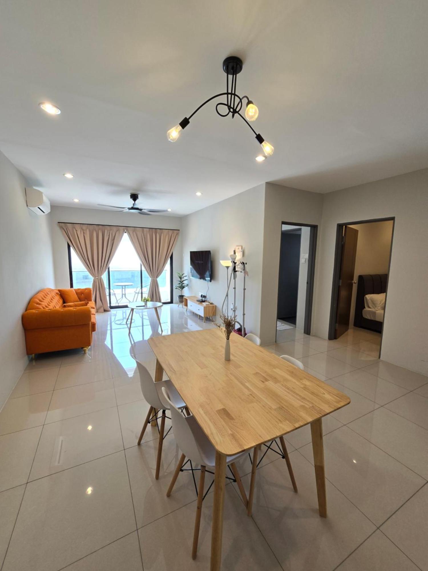 Manhattan - Jalan Pasir Puteh -