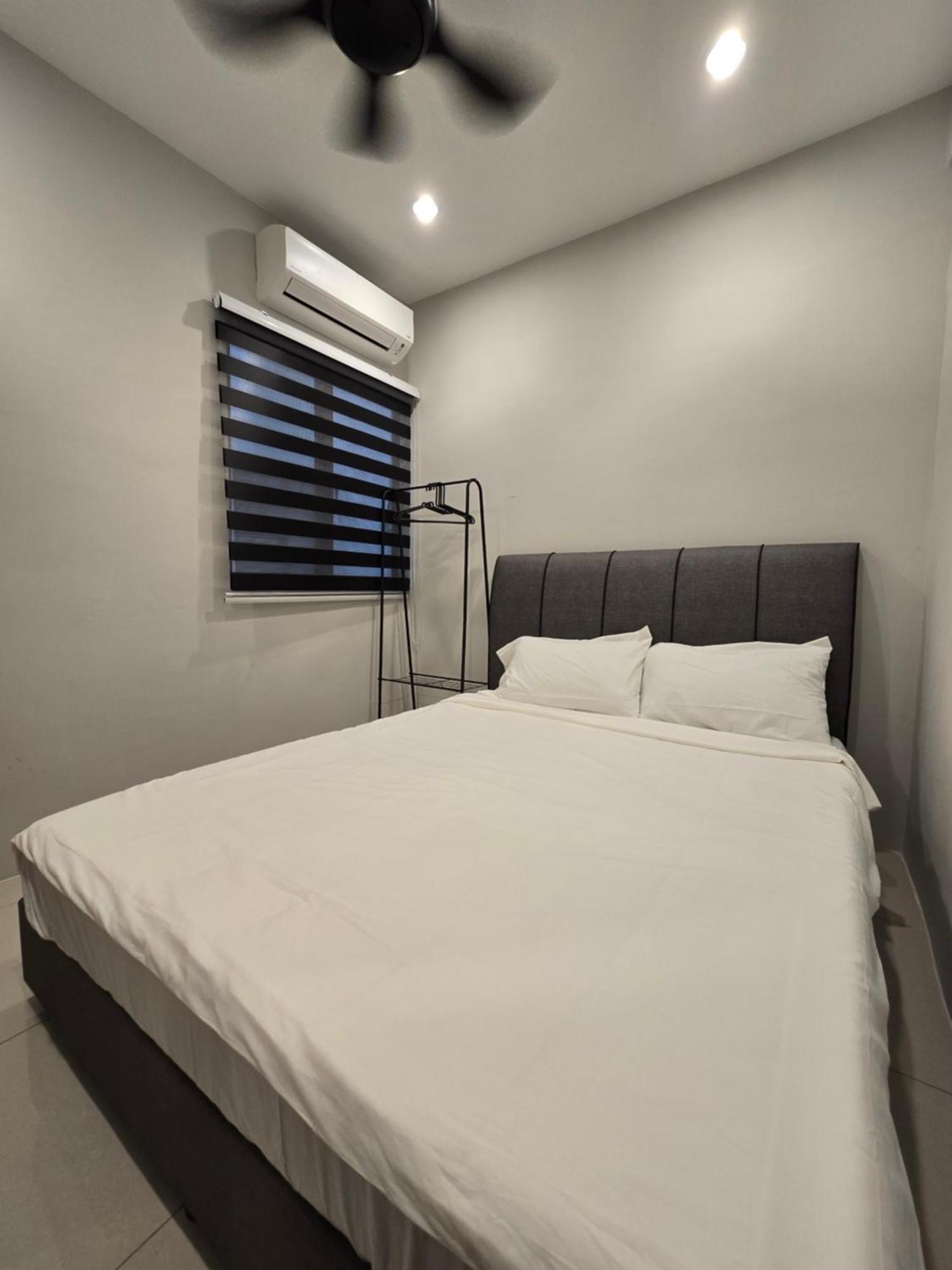 Aparthotel Manhattan - Jalan Pasir Puteh - *